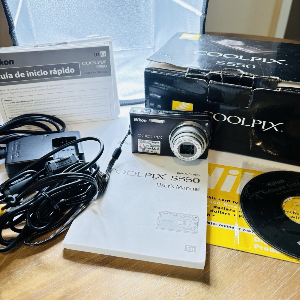 Nikon Coolpix S550 Black Digital Camera Tested+Works+Charger+Manual.etc
